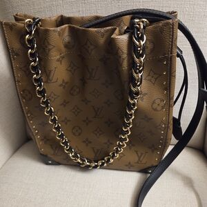 Louis Vuitton Tan Reverse Monogram Noe Trunk Shoulder Bag with Gold Chain